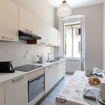 Vittoria Corner - Bymyhomeincomo Сasa de vacaciones *